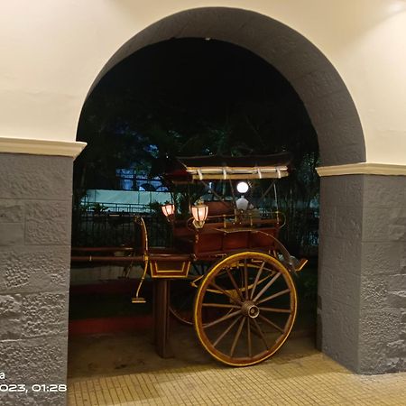 Hotel Ritz Pune Luaran gambar