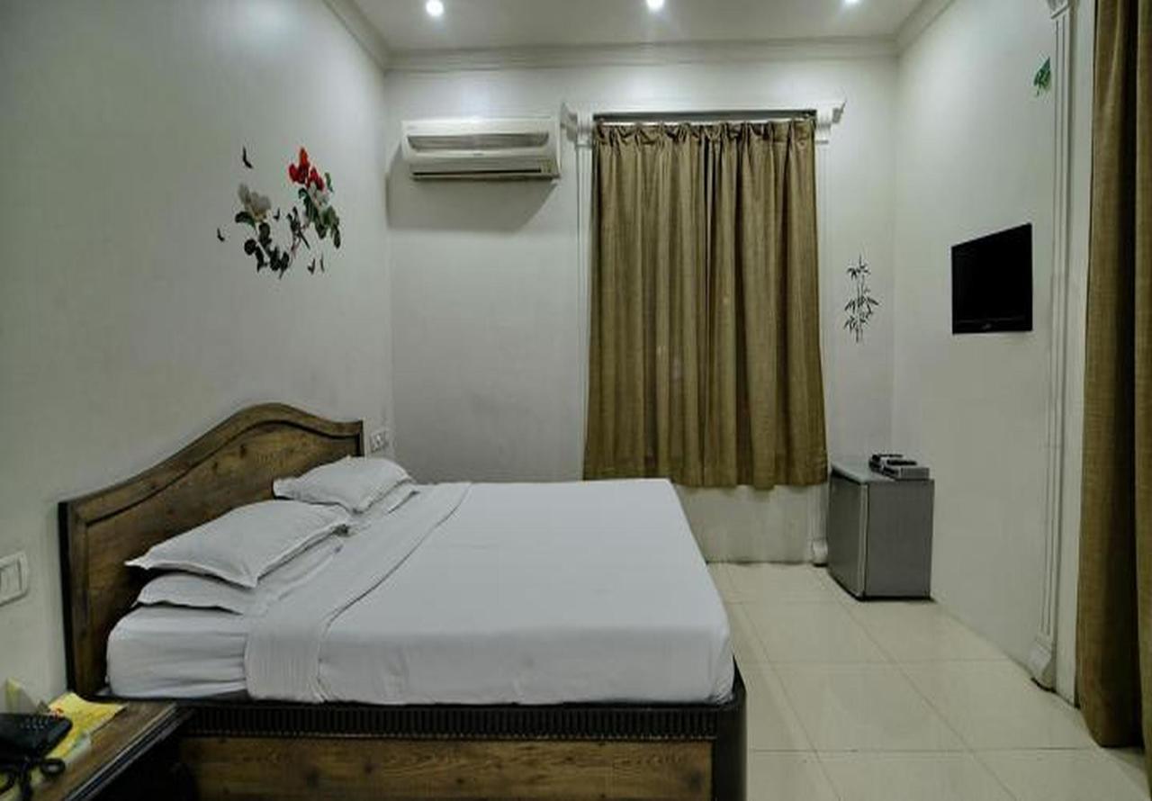 Hotel Ritz Pune Luaran gambar