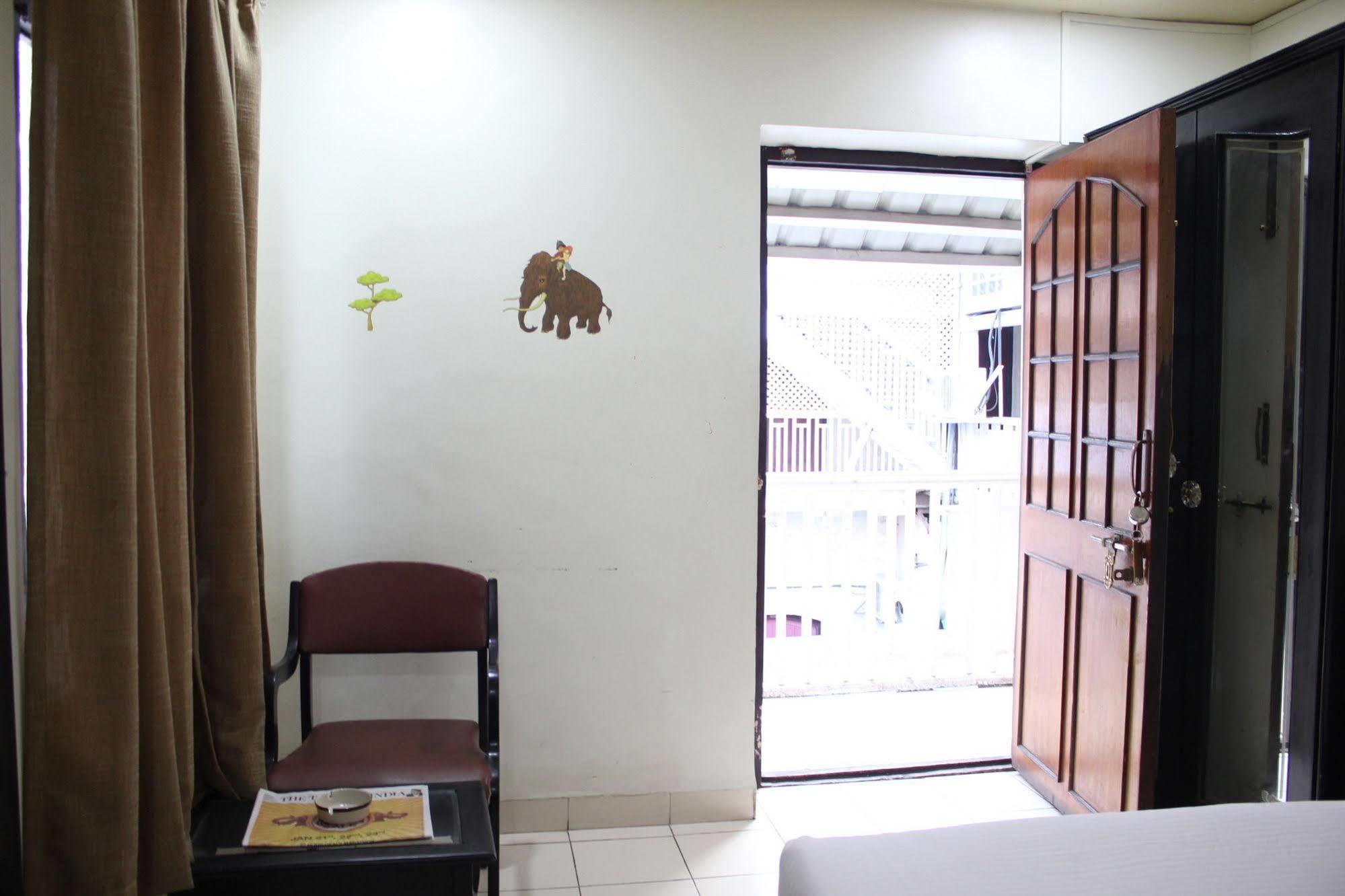 Hotel Ritz Pune Luaran gambar