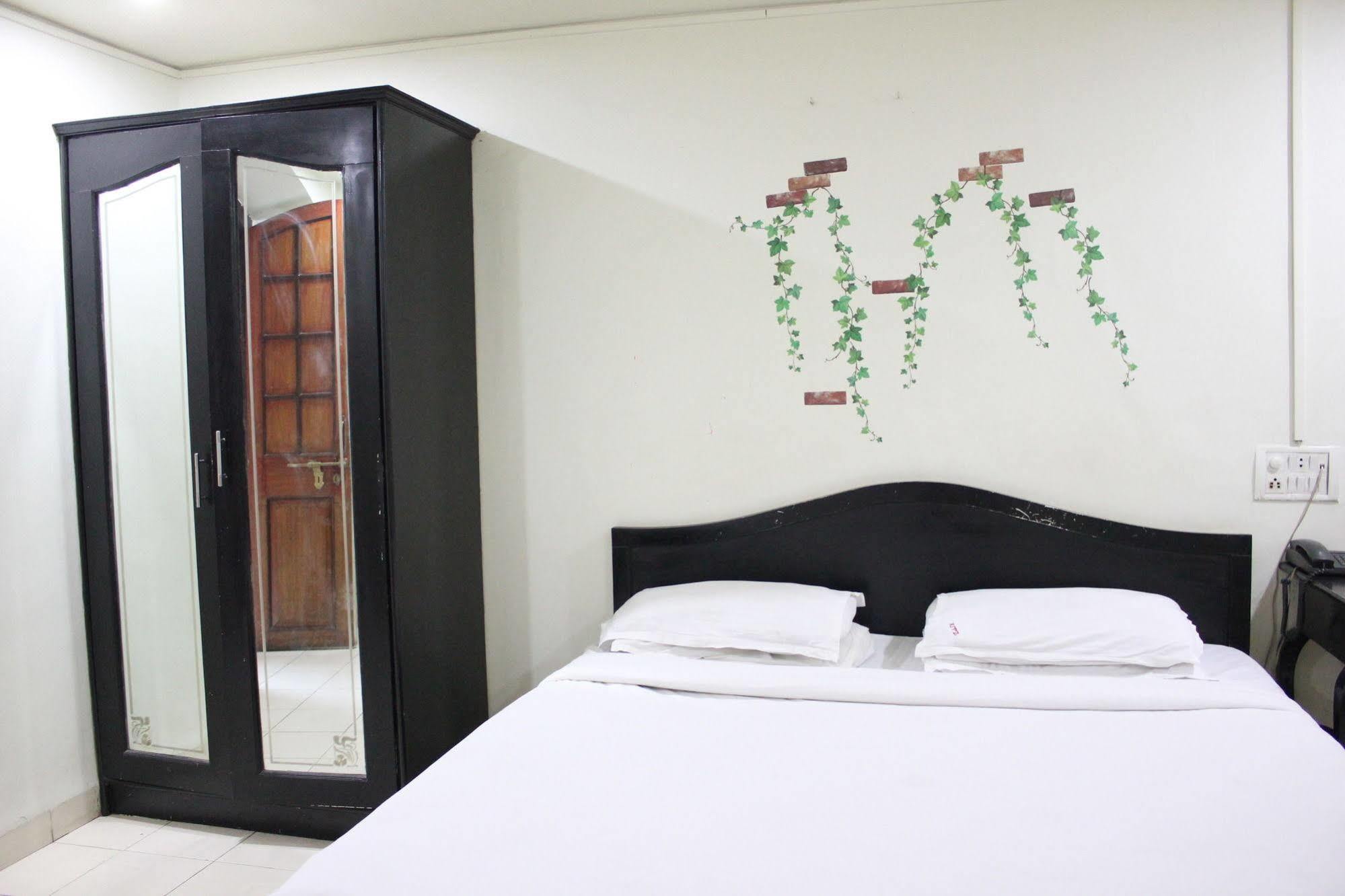 Hotel Ritz Pune Luaran gambar