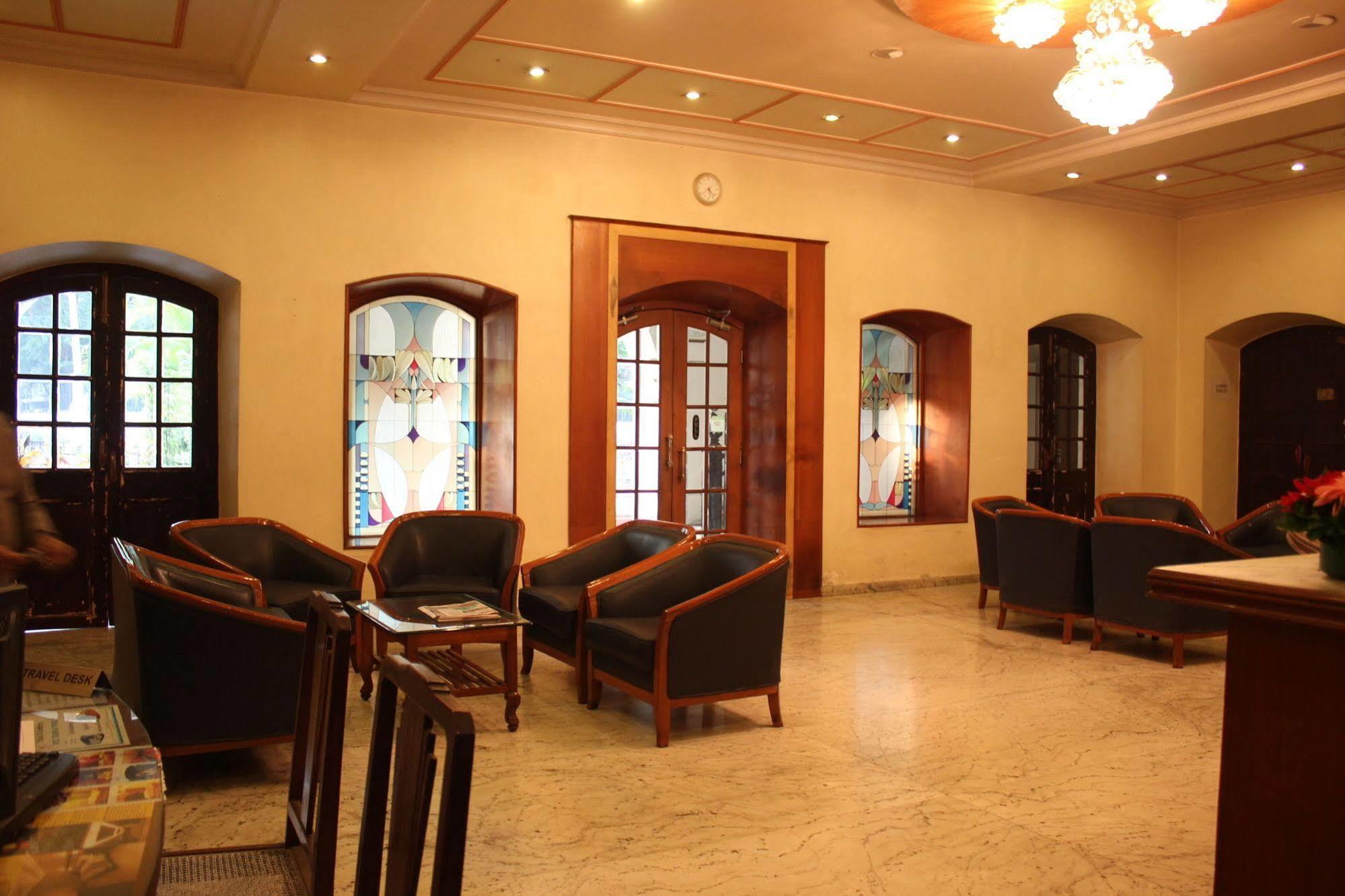 Hotel Ritz Pune Luaran gambar