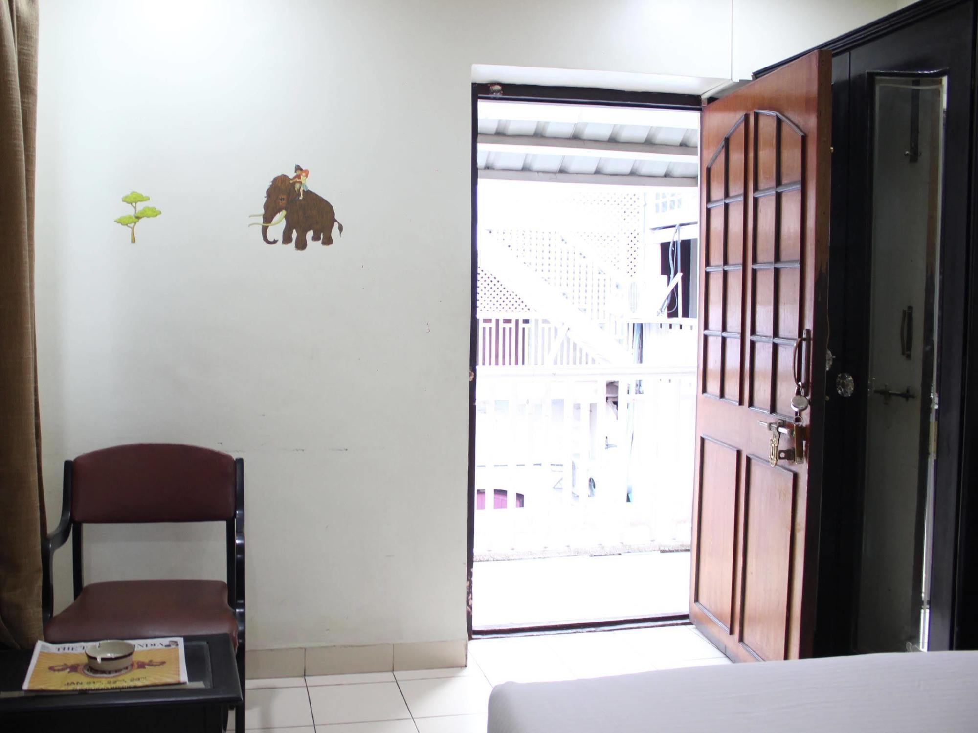 Hotel Ritz Pune Luaran gambar